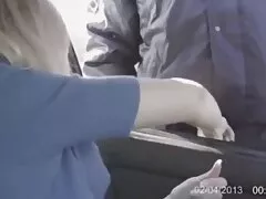 Cet homme donne un coup film x francais viol de pied à sa belle femme sous la douche.