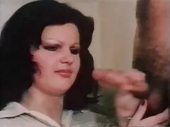 Traite un chat dur d'un Russe brûlant. film x vintage allemand