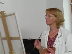Elle a mis une bite dans le trou sites pornos français humide d'une jeune fille.