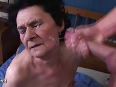 Ensemble au lieu de baiser avec de jeunes mere et fils francais x mamelons