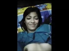Alenka films x espagnol frappe son petit ami.